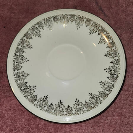 KNO764 Saucer