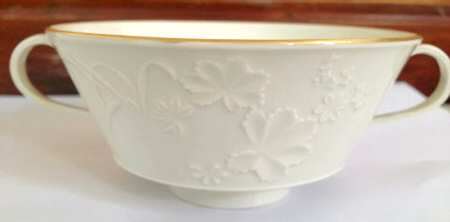 KPM159 Footed Cream Soup Bowl