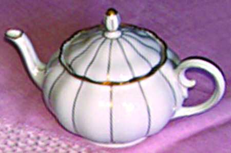 538 Teapot & Lid