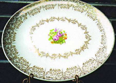 KNO835 14" Oval Serving Platter
