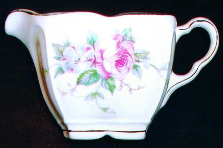 167E11 (Gloria Shape) Creamer