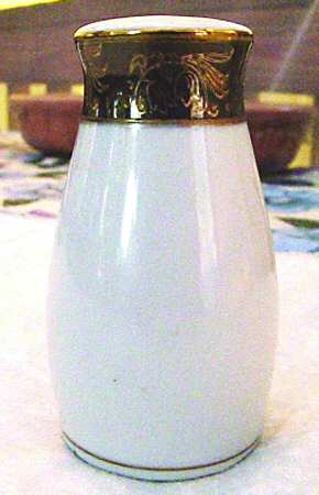 KUT188 Salt Shaker
