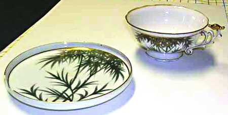 KUT193 Footed Cup & Saucer Set