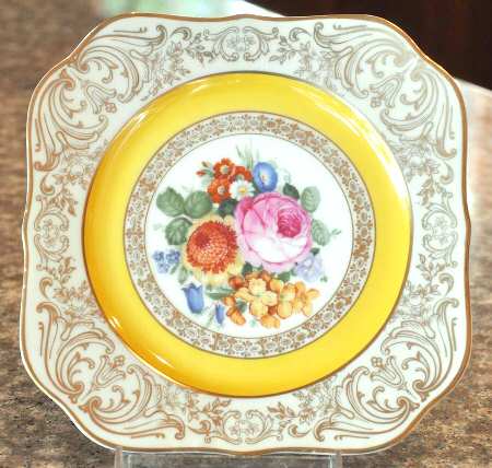 KPM183 Square Salad Plate
