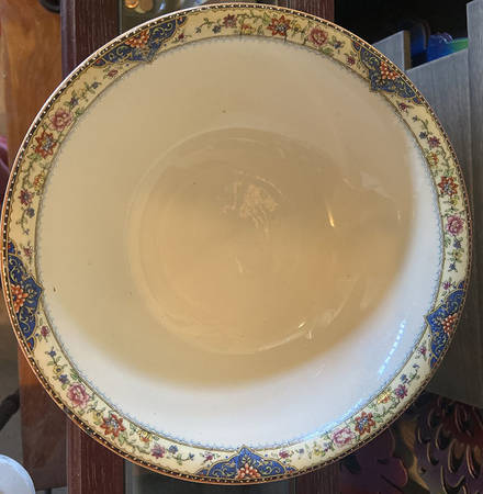 KTK113 9" Round Vegetable Bowl