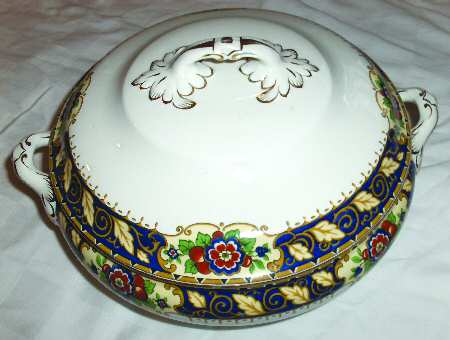 5442 Round Covered Vegetable