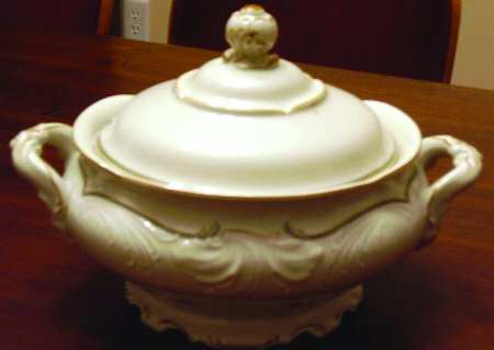 5789 Round Covered Vegetable