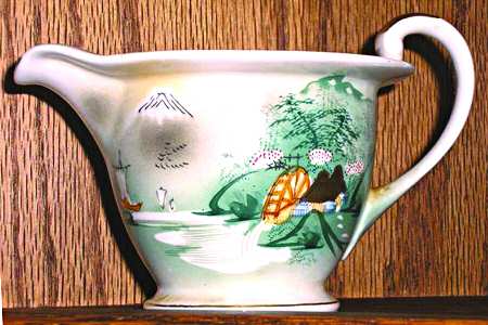 KUT209 Creamer