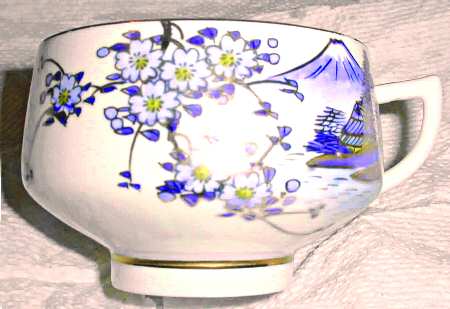 KSH14 Footed Cup