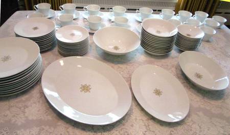 Theme 16" Oval Serving Platter