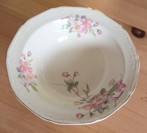 KNO932 9" Round Vegetable Bowl