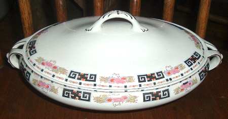 7388 Oval Covered Vegetable