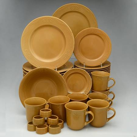 Isabella Mustard 42 Piece Set