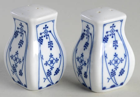 Blau Saks Salt & Pepper Set by Kahla