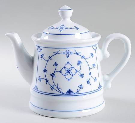 Blau Saks Teapot & Lid