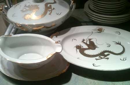 KUT258 Gravy Boat with Attached Underplate