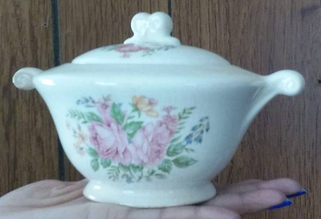 KNO1007 Sugar Bowl & Lid