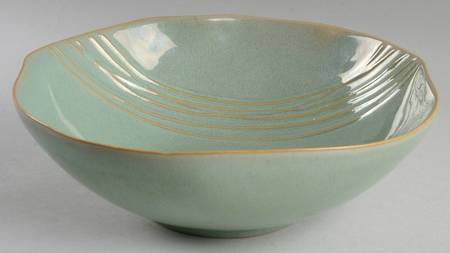 Green 9" Round Serving Bowl
