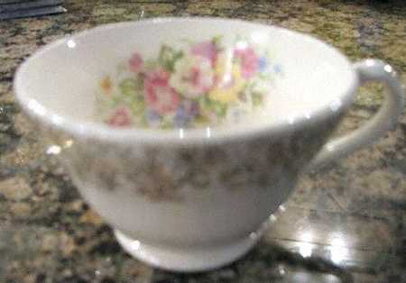 KNO1008 Footed Cup