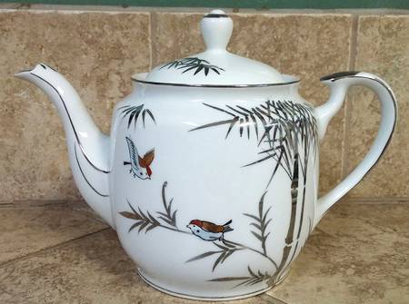 KUT273 Teapot & Lid