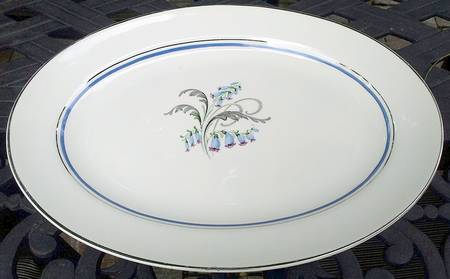 Gripsholm 15" Oval Serving Platter