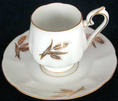 KRN10 Footed Cup & Saucer Set