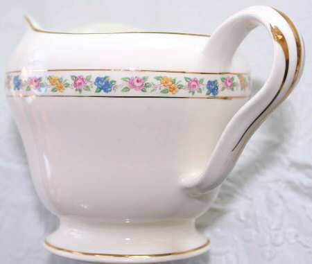 KNO1025 Creamer