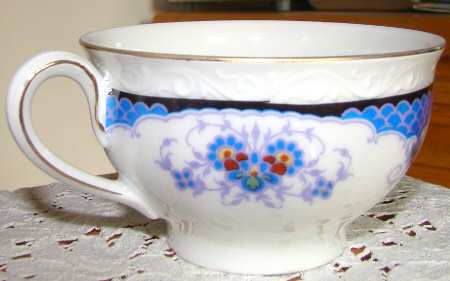 KPM240 Footed Cup
