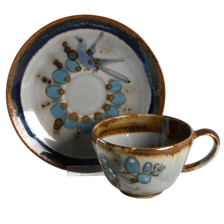 KE13 Flat Cup & Saucer Set