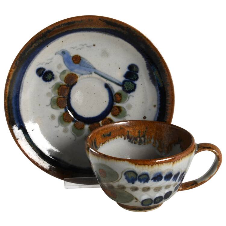 KE13 Flat Cup & Saucer Set