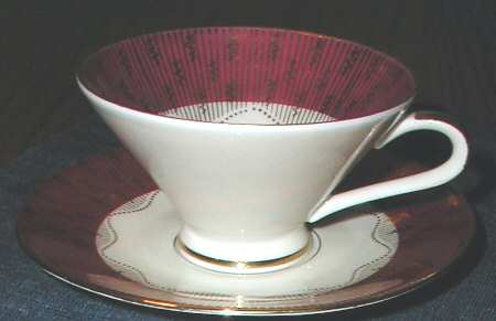 11126 Footed Cup & Saucer Set