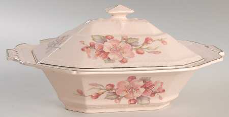 KNO1068 Oval Covered Vegetable