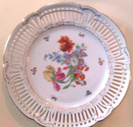 KON129 Dinner Plate