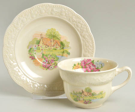 KNO1078 Flat Cup & Saucer Set