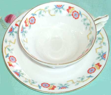 KS7 Footed Cup & Saucer Set
