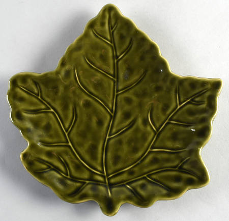 Harvest 9" Leaf Dish