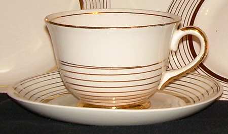 KNO1101 Footed Cup & Saucer Set