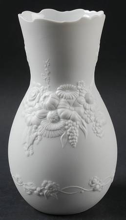 1348-1 7" Vase