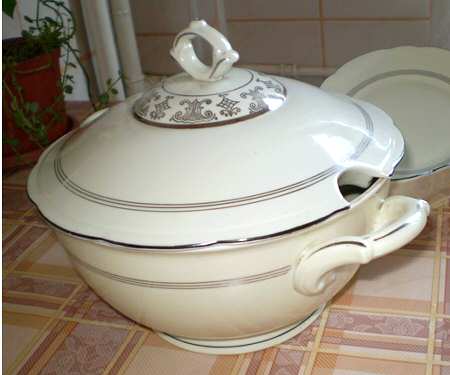 KHL106 Tureen &  Lid