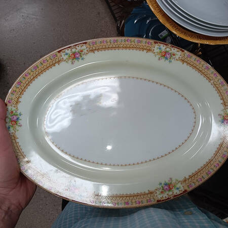 KIK69 14" Oval Serving Platter