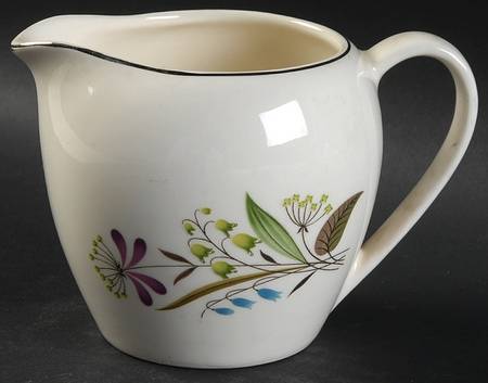 Chalet (Rim) Creamer