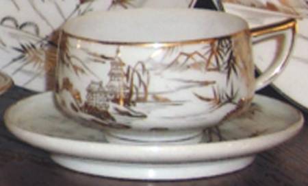 KUT353 Footed Cup & Saucer Set