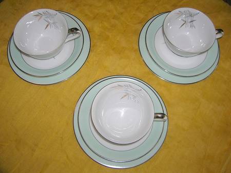 3030 Footed Cup