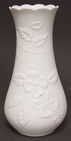 Dogwood 9" Vase
