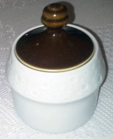 KAI76 Sugar Bowl & Lid