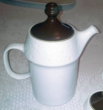 KAI76 Coffee Pot & Lid