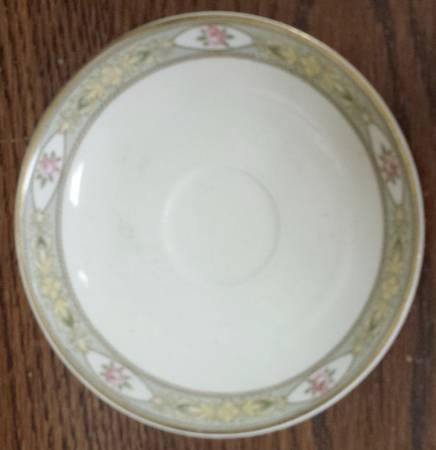 KNO1256 Saucer
