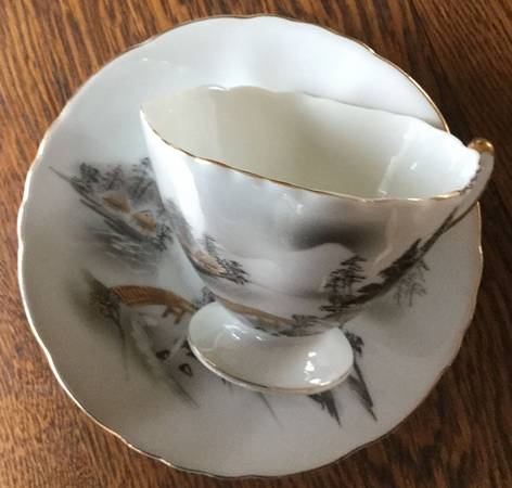 KUT380 Footed Cup & Saucer Set