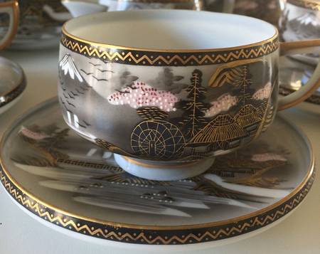 KUT384 Footed Cup & Saucer Set