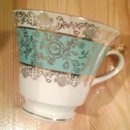 5069 Footed Cup